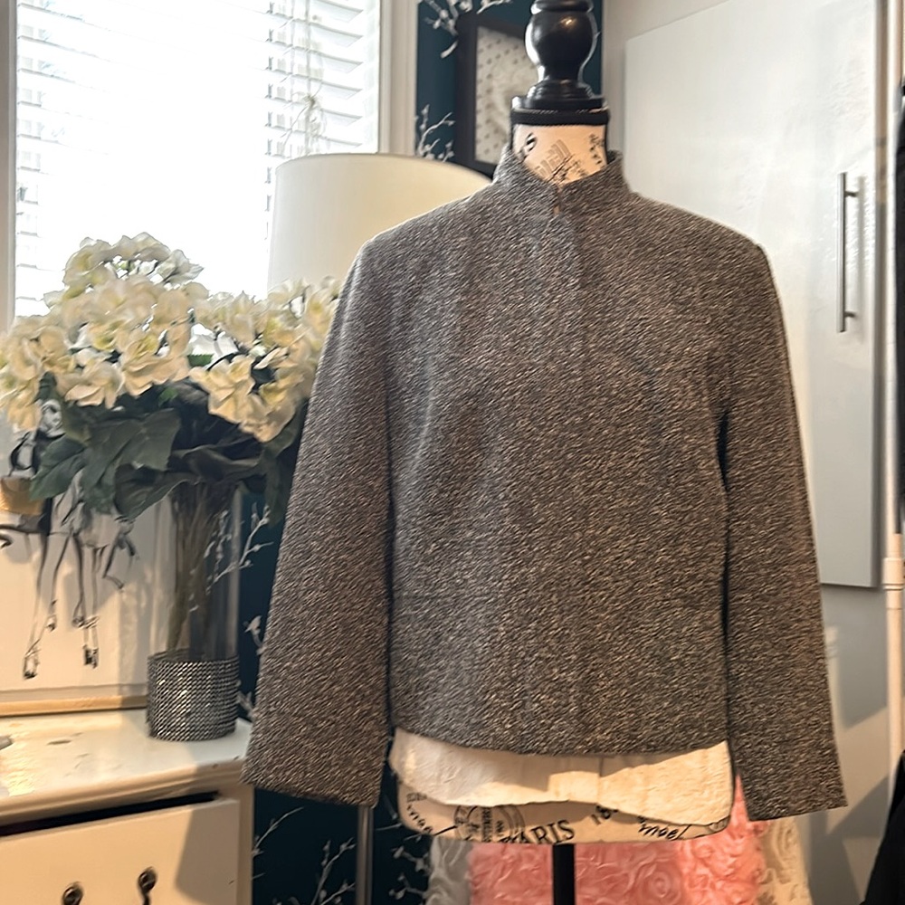 BEAUTIFUL, DELLA SPIGA ITALY, black and white blazer with a black zipper size 4 - Picture 3 of 13